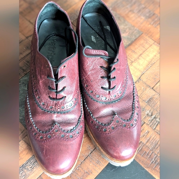 Patricia classic Burgundy Brogue Women's Shoes - Picture 3 of 7